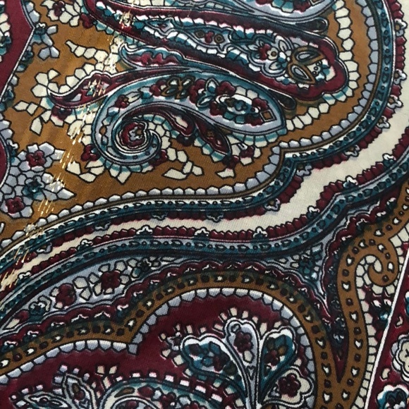 DONATED Vintage Brown, burgundy, paisley scarf - Picture 6 of 7